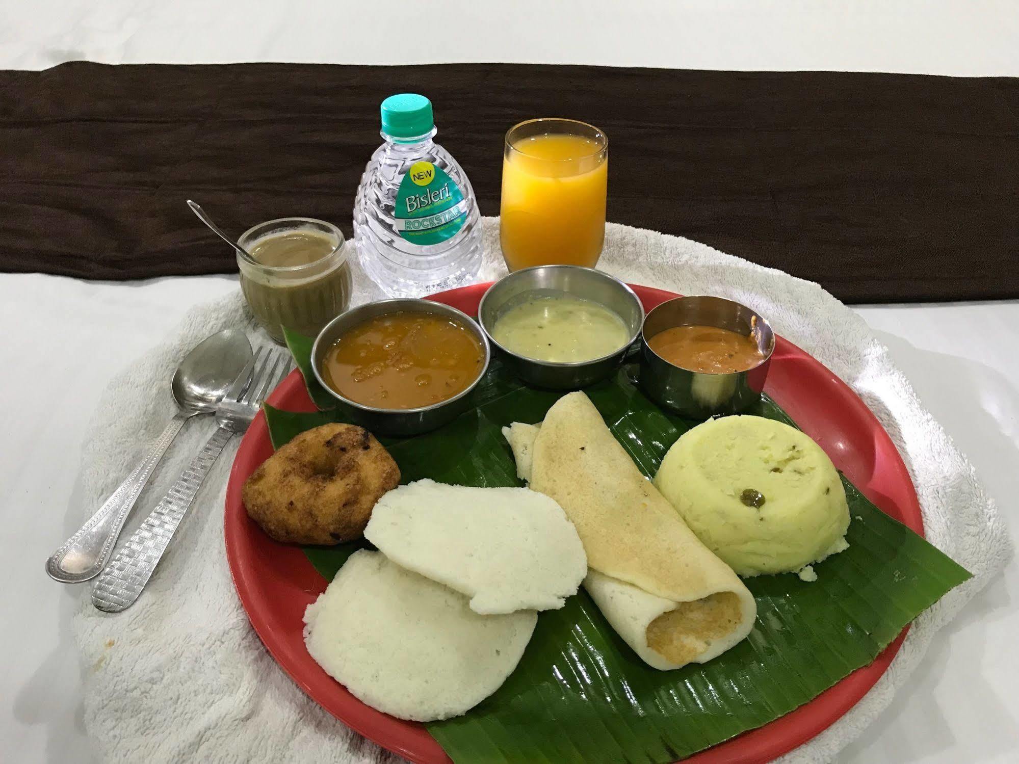 Hotel Rd Towers Chennai Zewnętrze zdjęcie