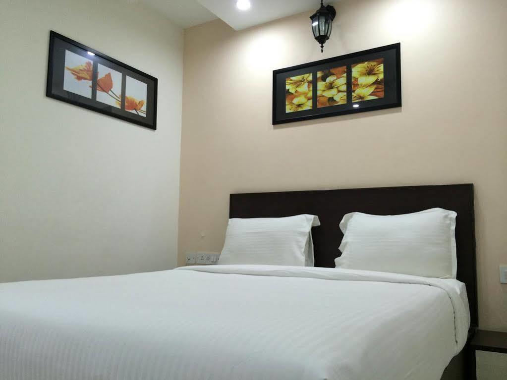 Hotel Rd Towers Chennai Zewnętrze zdjęcie