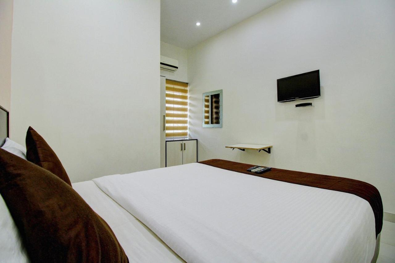 Hotel Rd Towers Chennai Zewnętrze zdjęcie